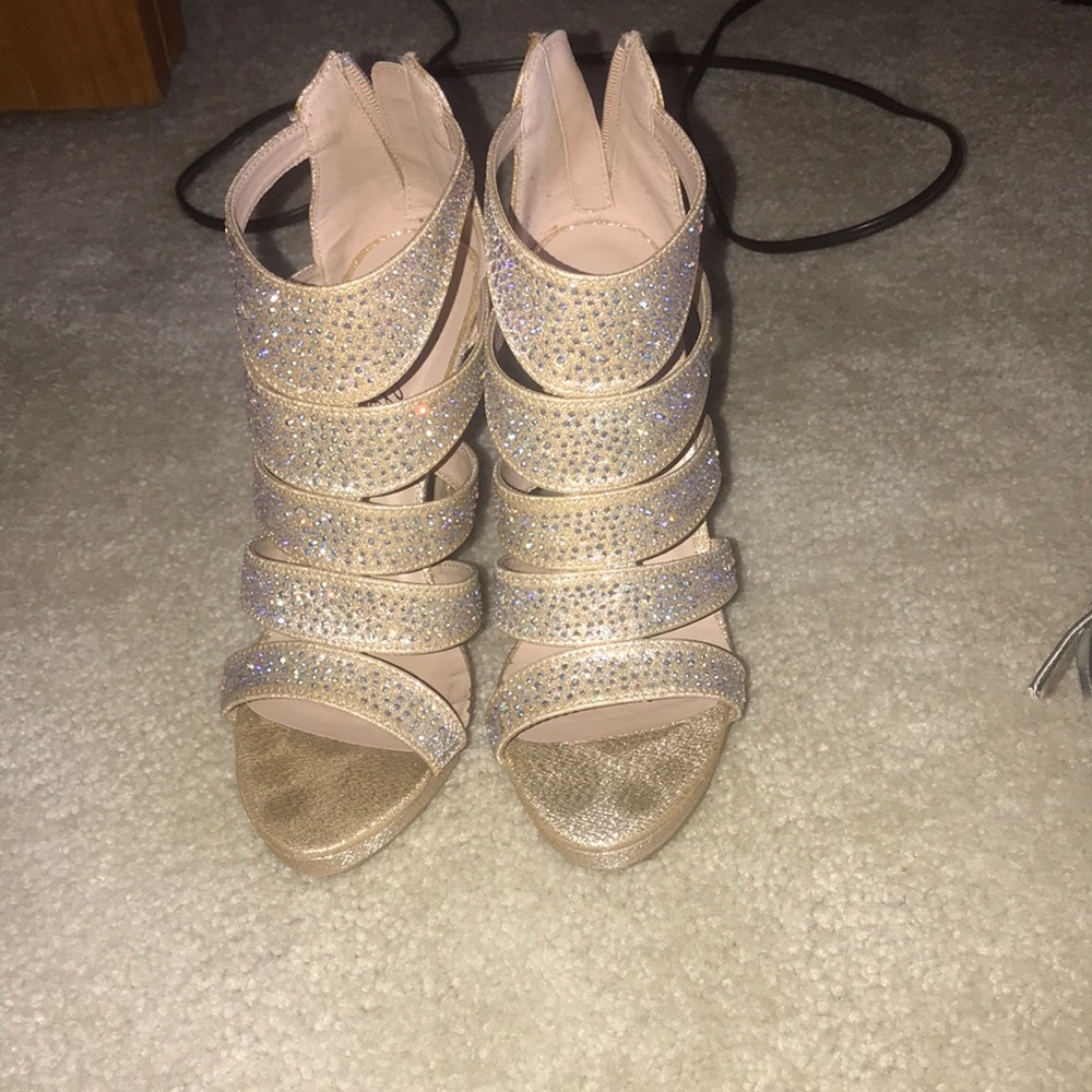 NUDE SPARKLY HEEL:SIZE 7